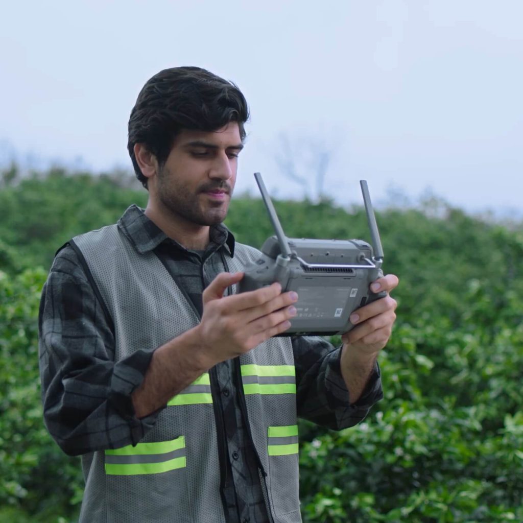 DJI Agras T100 — foto oficial DJI